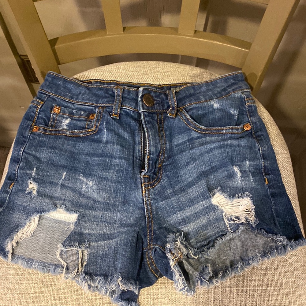 Aeropostale cut off distressed denim shorts